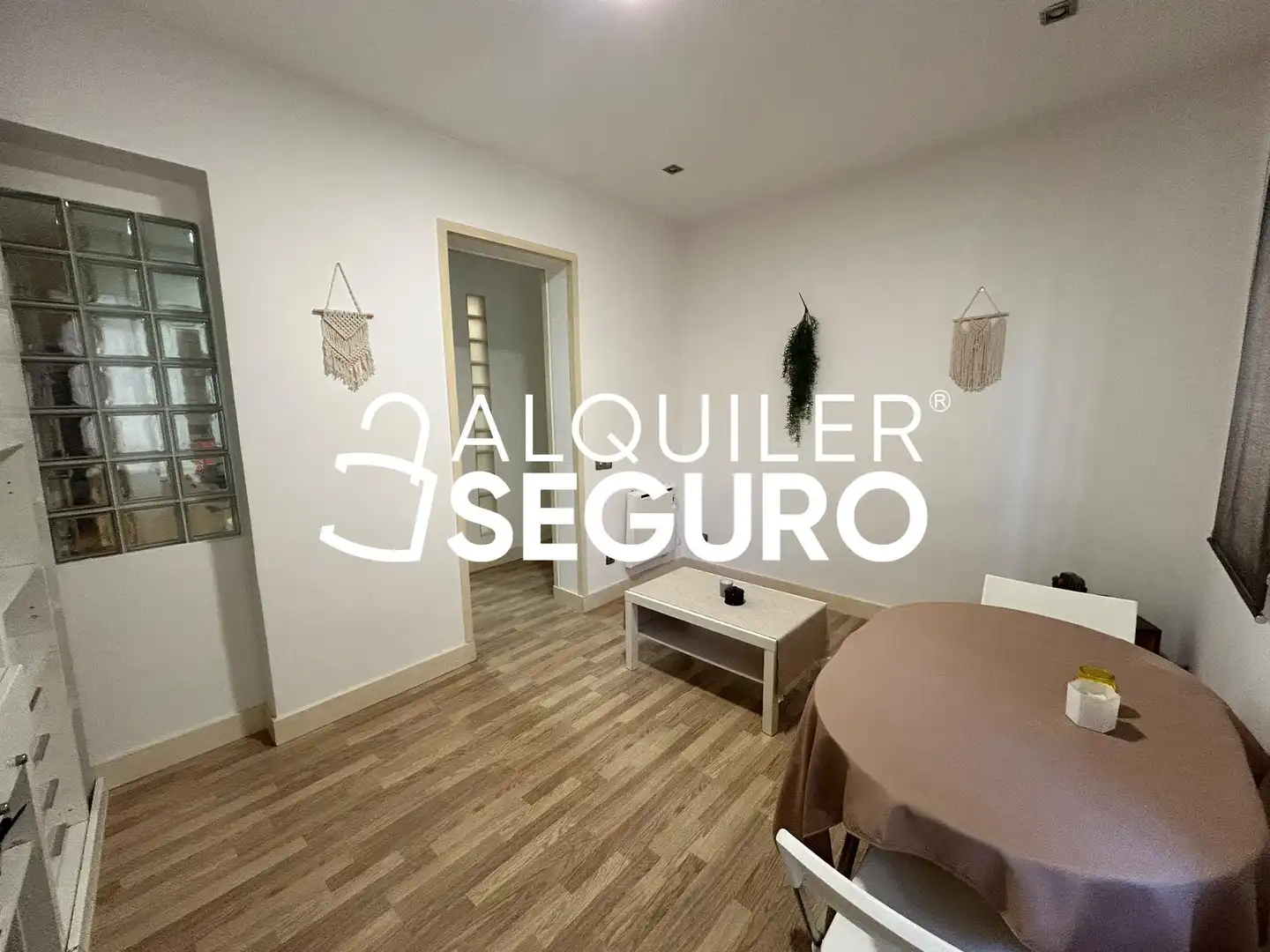 Schlafzimmer von Wohnung zur Miete in Madrid mit Klimaanlage, Heizung und Möbliert