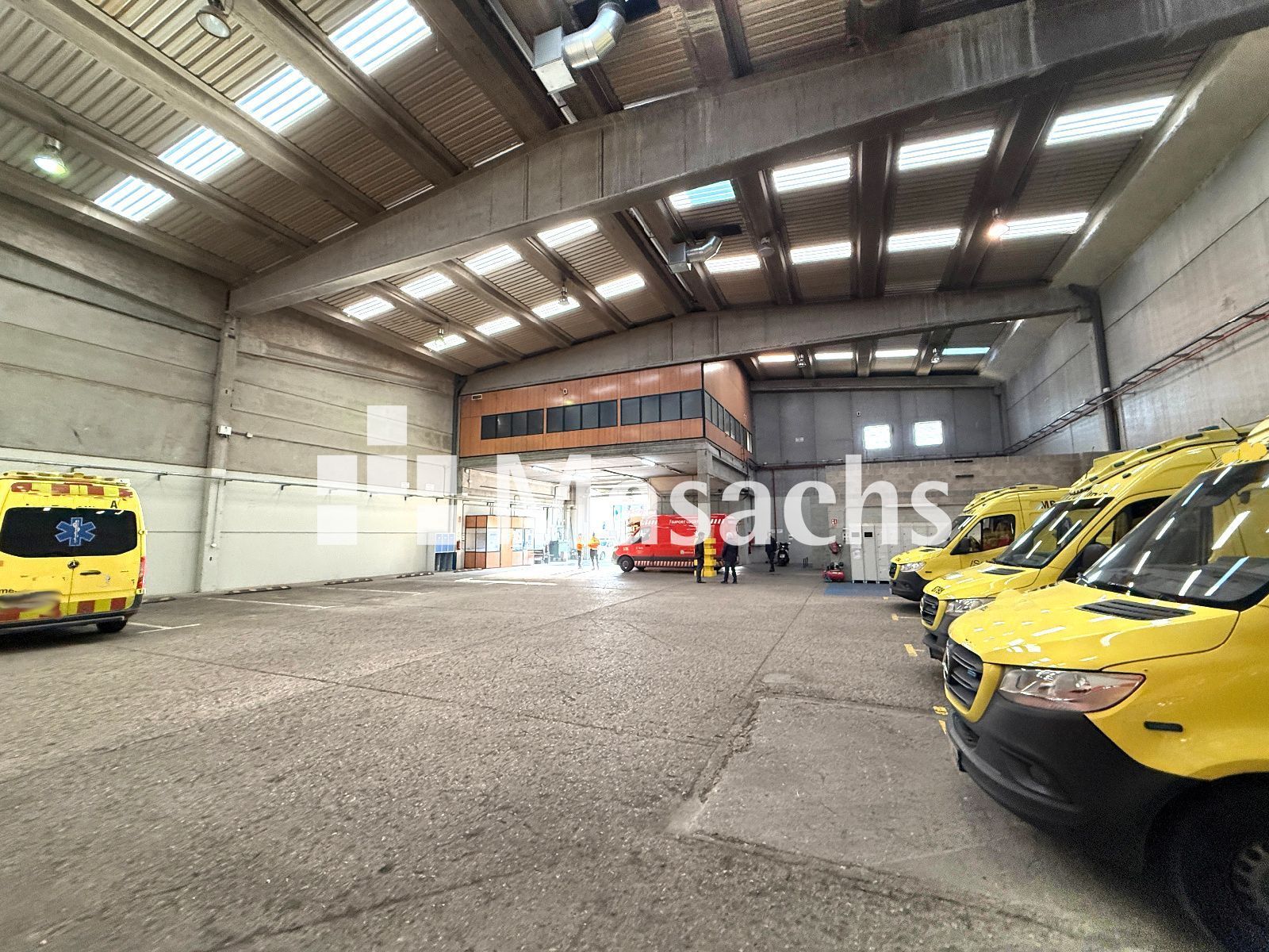 Vista exterior de Nave industrial de alquiler en Ripollet