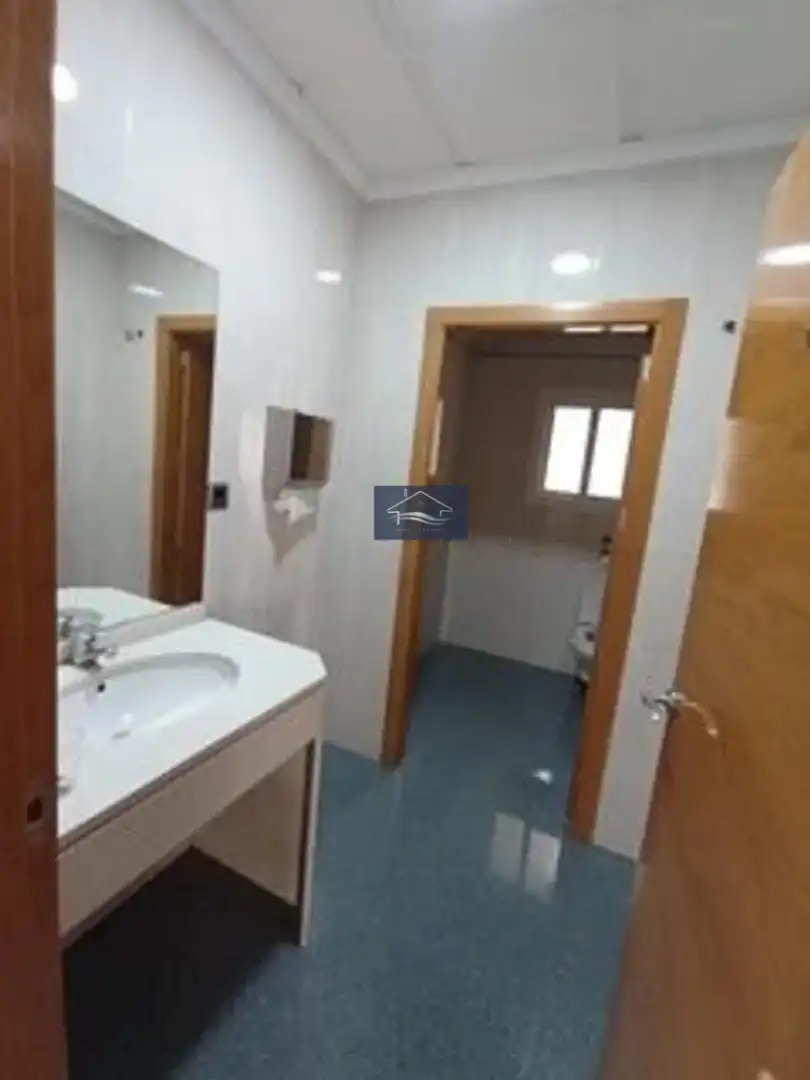 Baño de Nave industrial de alquiler en San Vicente del Raspeig / Sant Vicent del Raspeig con Alarma