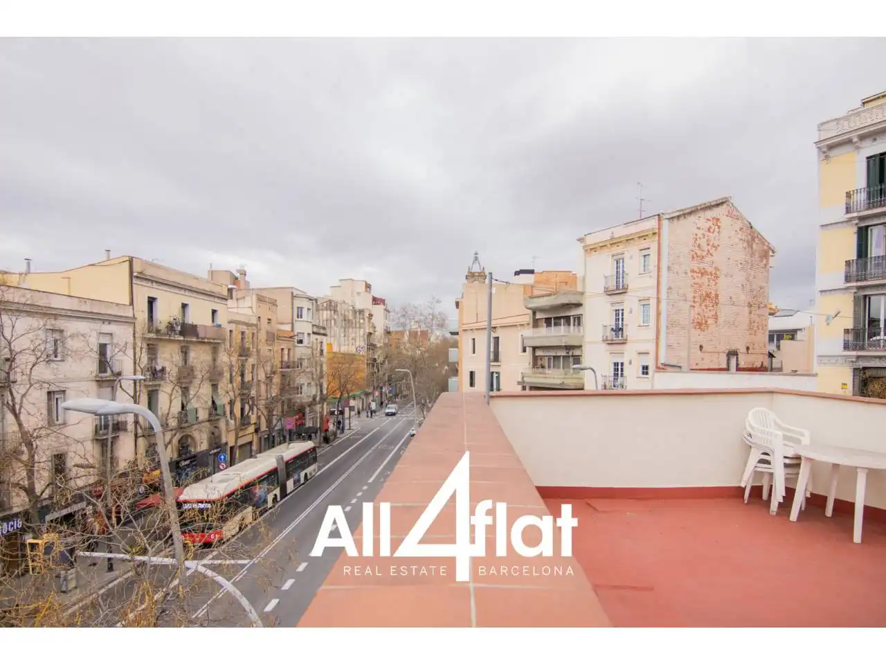 Exterior view of Flat for sale in Barcelona  with Air Conditioner, Parquet flooring and Terrace