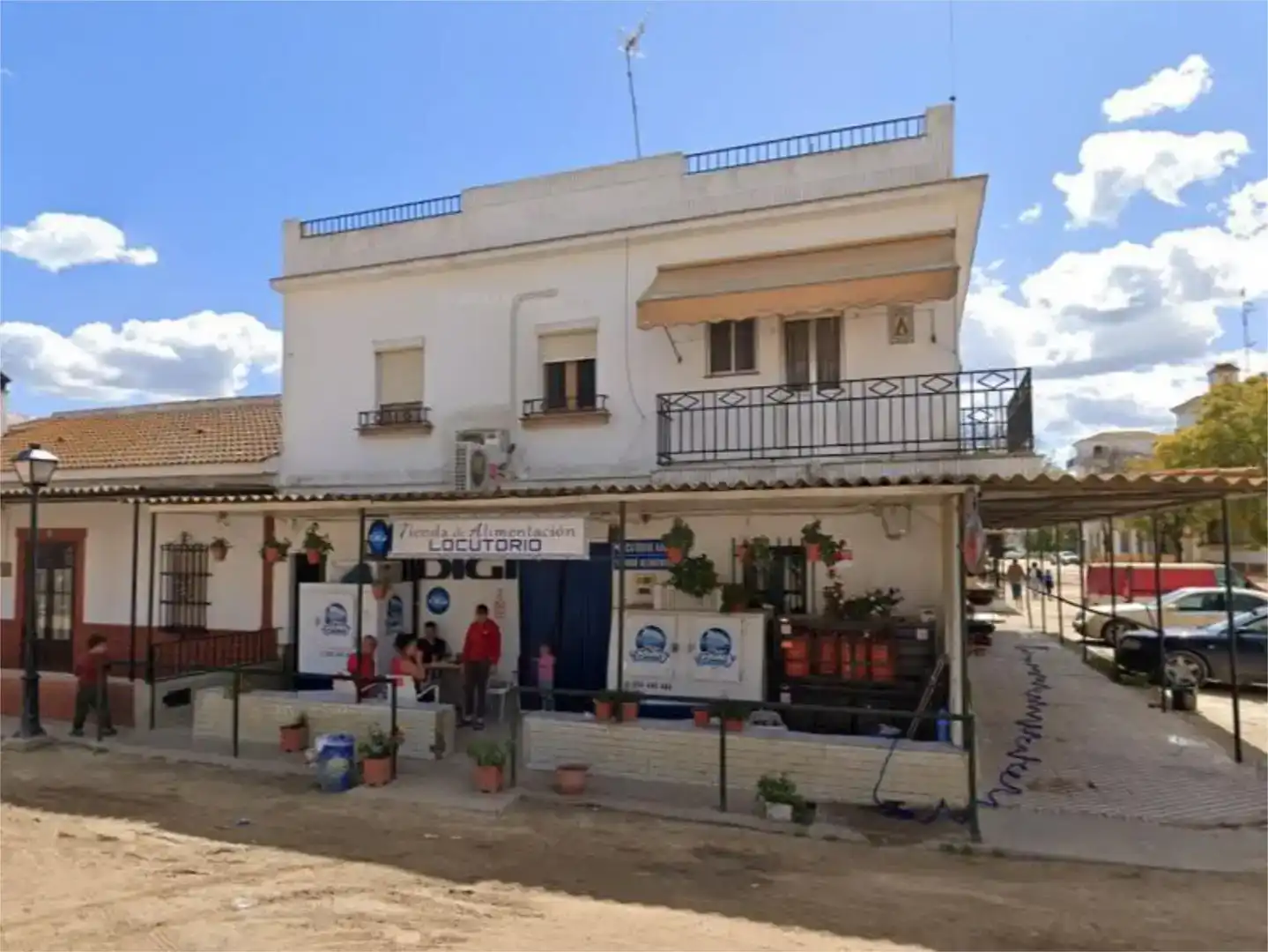 Vista exterior de Casa adosada en venda en Almonte amb Balcó