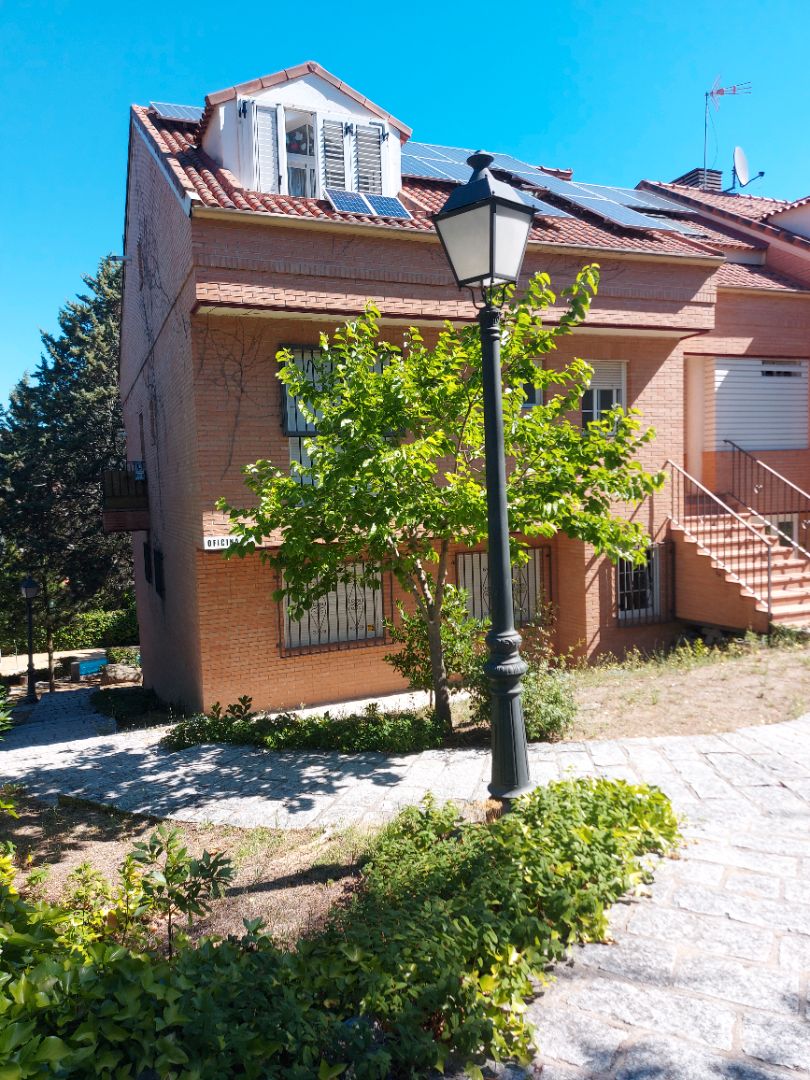 Exterior view of Apartment to rent in Las Rozas de Madrid  with Heating, Washing machine and Microwave