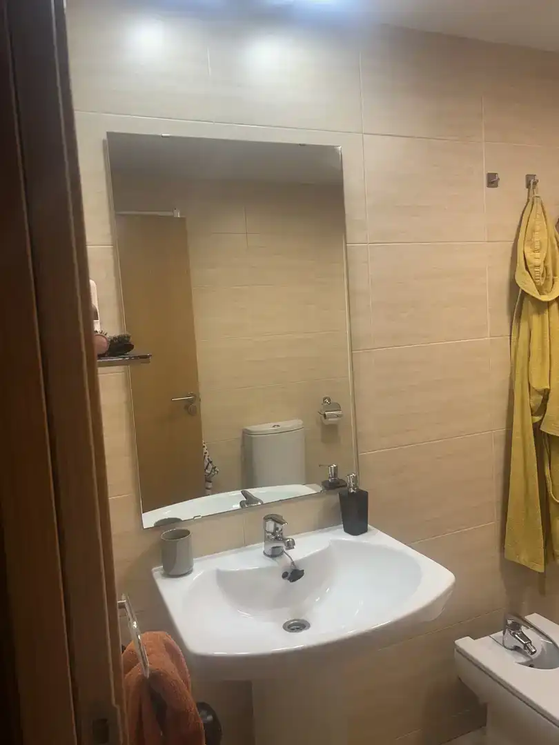 Bathroom of Flat for share in Corbera de Llobregat  with Air Conditioner, Private garden and Parquet flooring