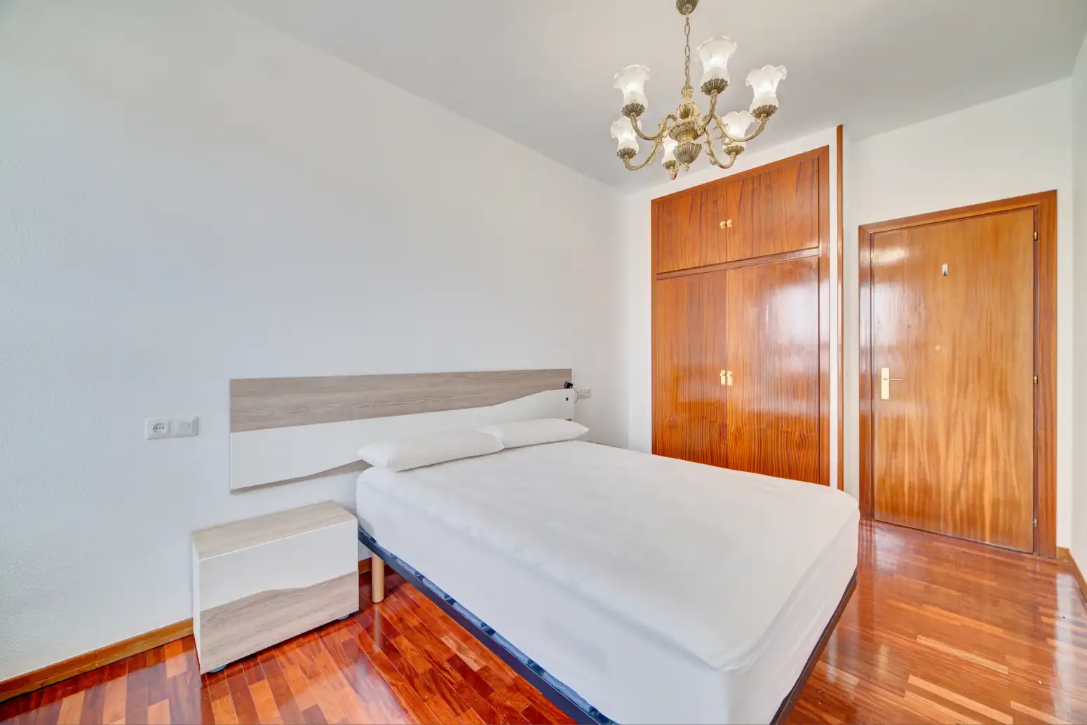 Habitación de Piso en venta en  Pamplona / Iruña con Calefacción, Parquet y Trastero