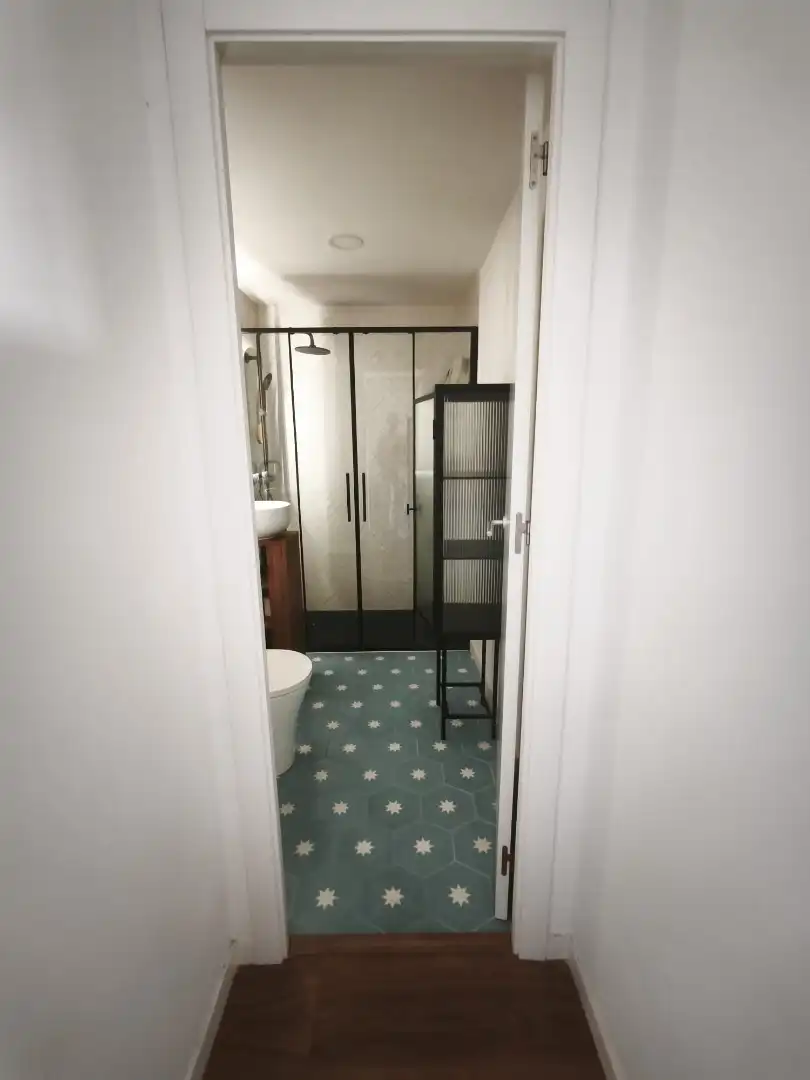Badezimmer von Wohnung zur Miete in Madrid mit Klimaanlage, Heizung und Terrasse