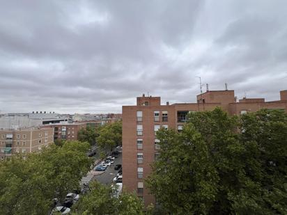 Exterior view of Flat for sale in  Madrid Capital  with Air Conditioner and Terrace