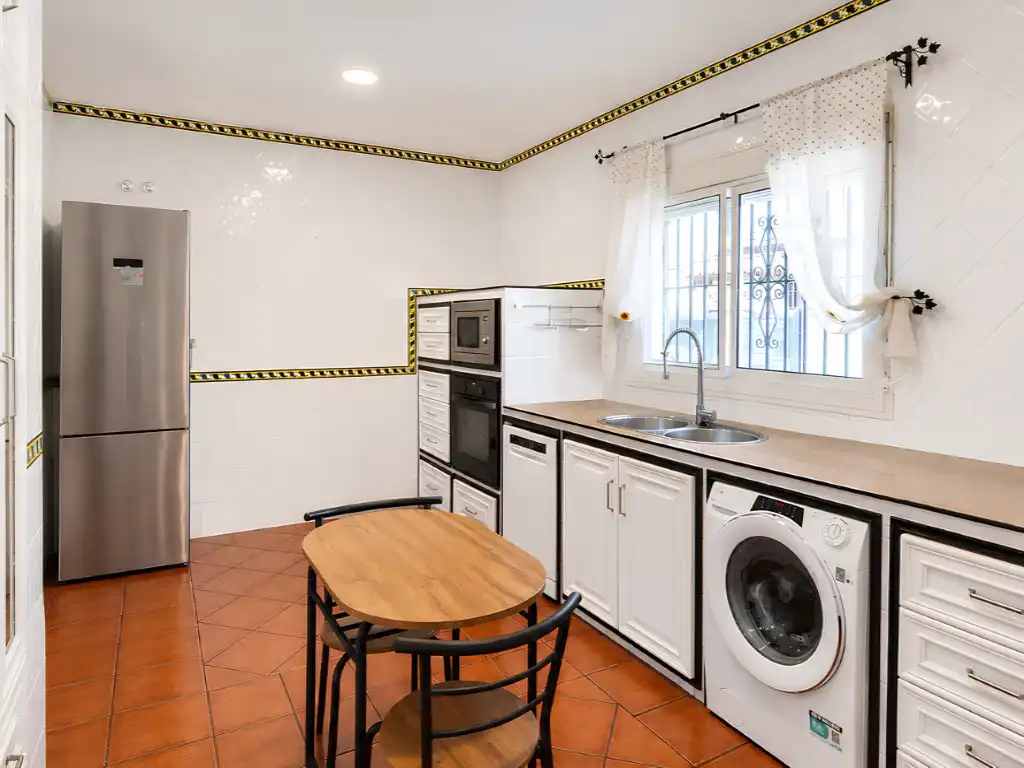 Cuina de Casa o xalet en venda en Mijas amb Aire condicionat, Calefacció i Jardí privat