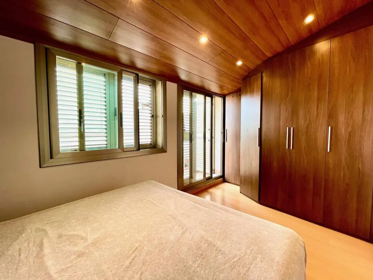 Dúplex en venta en Calle Maternitat d´Elna, Carretera de Vic - Remei
