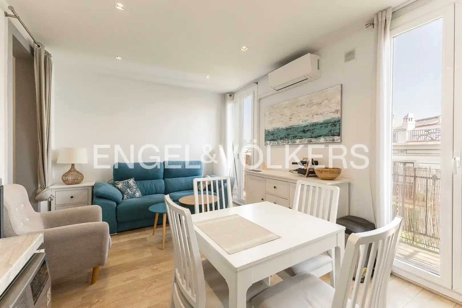 Exterior view of Flat for sale in Barcelona  with Air Conditioner, Heating and Balcony