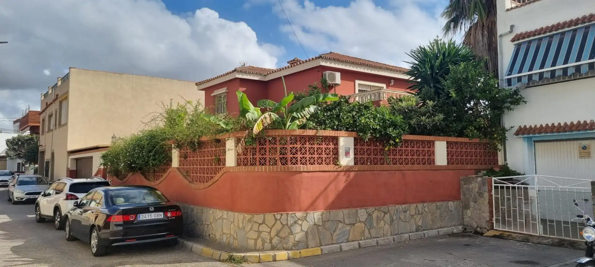 Exterior view of Houses for sale in Algeciras