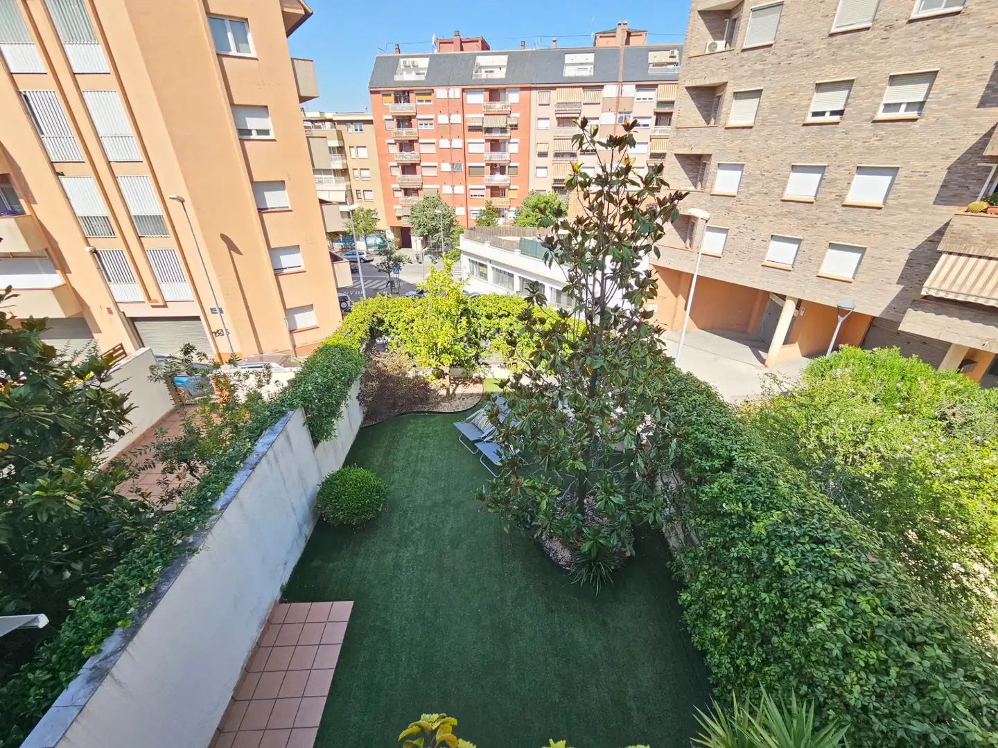 Jardín de Casa adosada en venta en Granollers con Aire acondicionado, Calefacción y Jardín privado