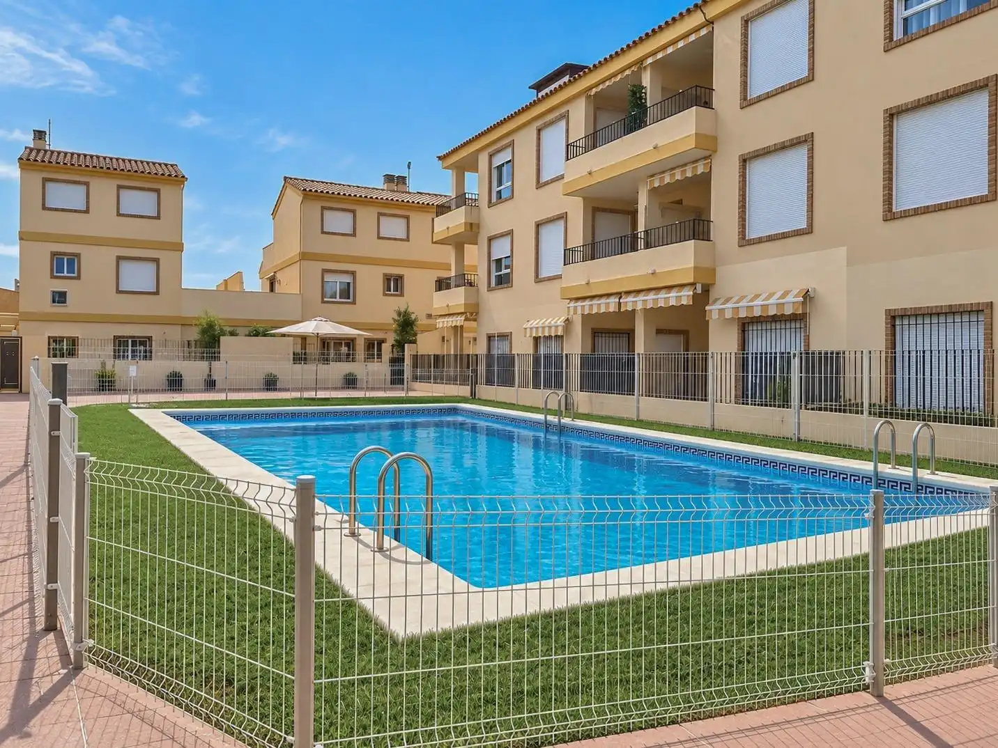 Apartment with pool to rent in Playas de Puçol
