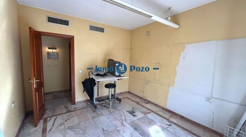 AMPLIO PISO EN PLENO CENTRO DE LA CIUDAD  4 HABITACIONES Y 2 PATIOS, image 2