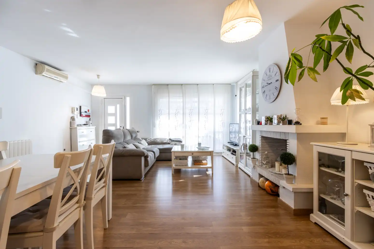 Sala d'estar de Casa o xalet en venda en Viladecavalls amb Aire condicionat, Calefacció i Jardí privat