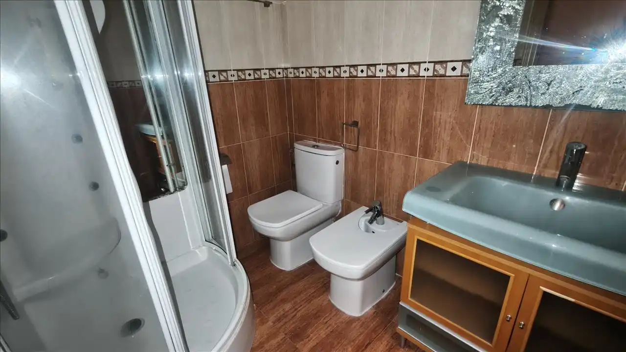 Baño de Piso en venta en Ciudad Real con Calefacción, Parquet y Trastero