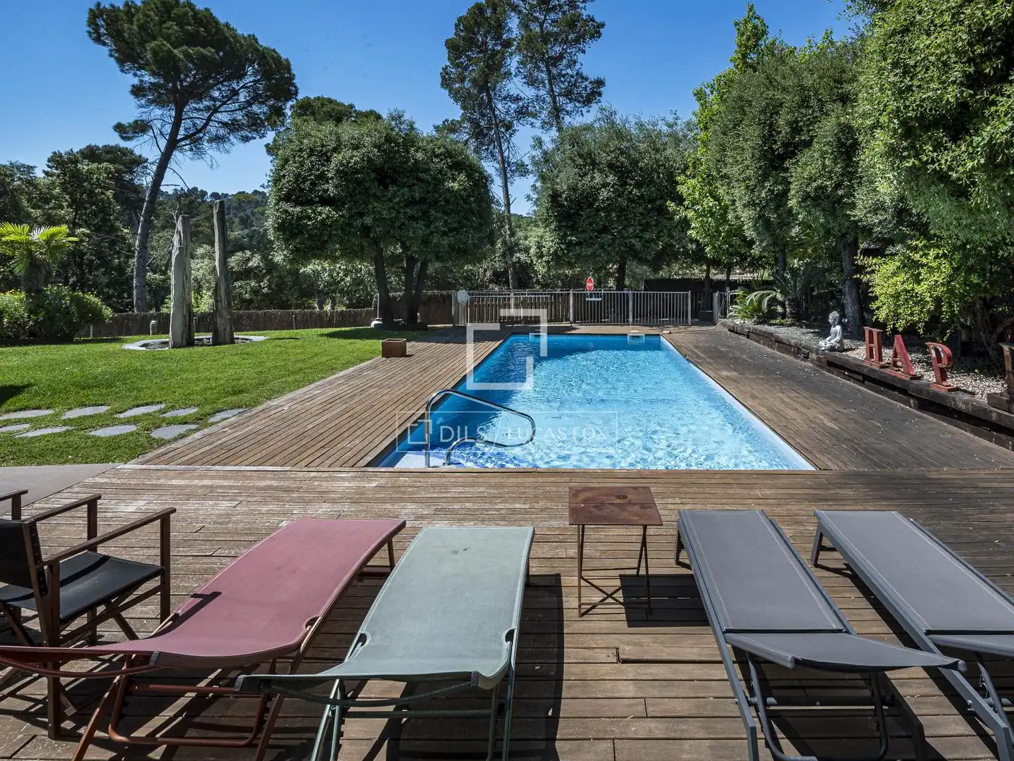 Piscina de Casa o xalet en venda en Sant Cugat del Vallès amb Aire condicionat, Calefacció i Jardí privat