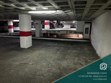 Individual amb ascensor en venda a Calle Conde de Robledo 6