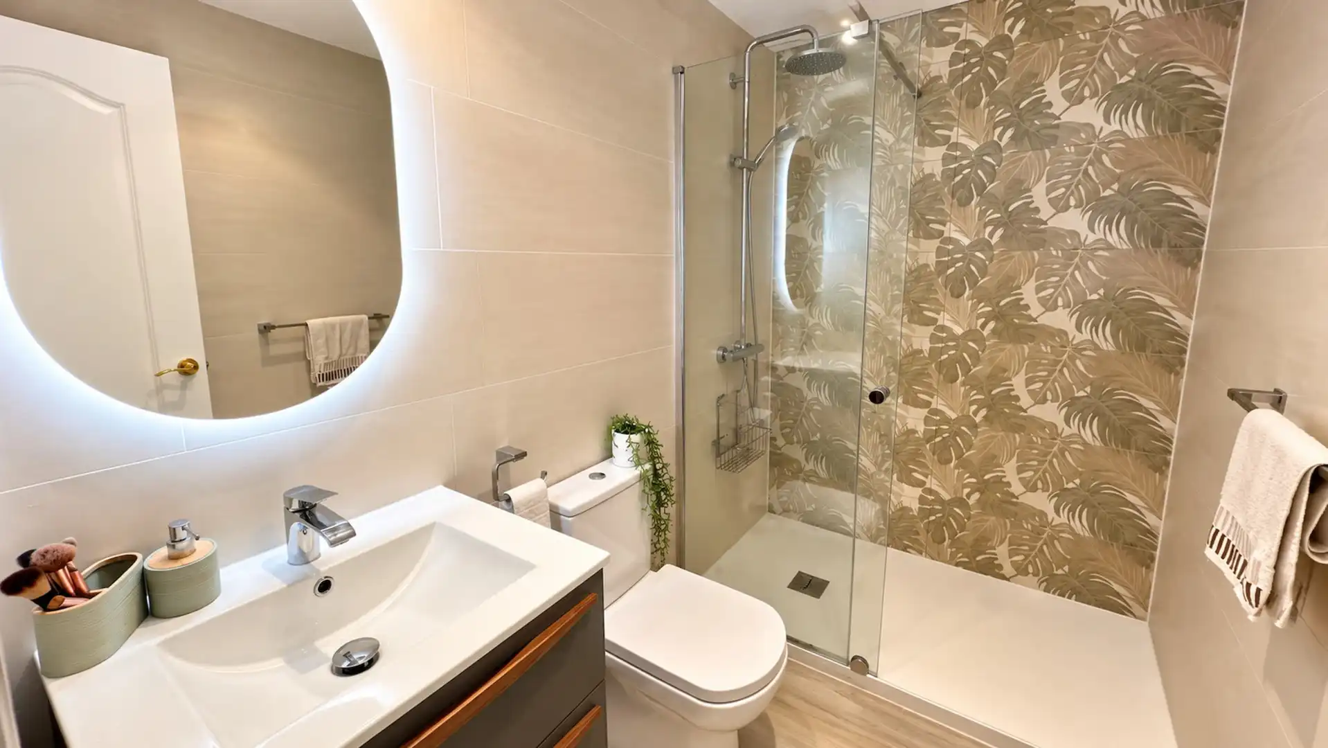 Bathroom of Attic for sale in La Duquesa