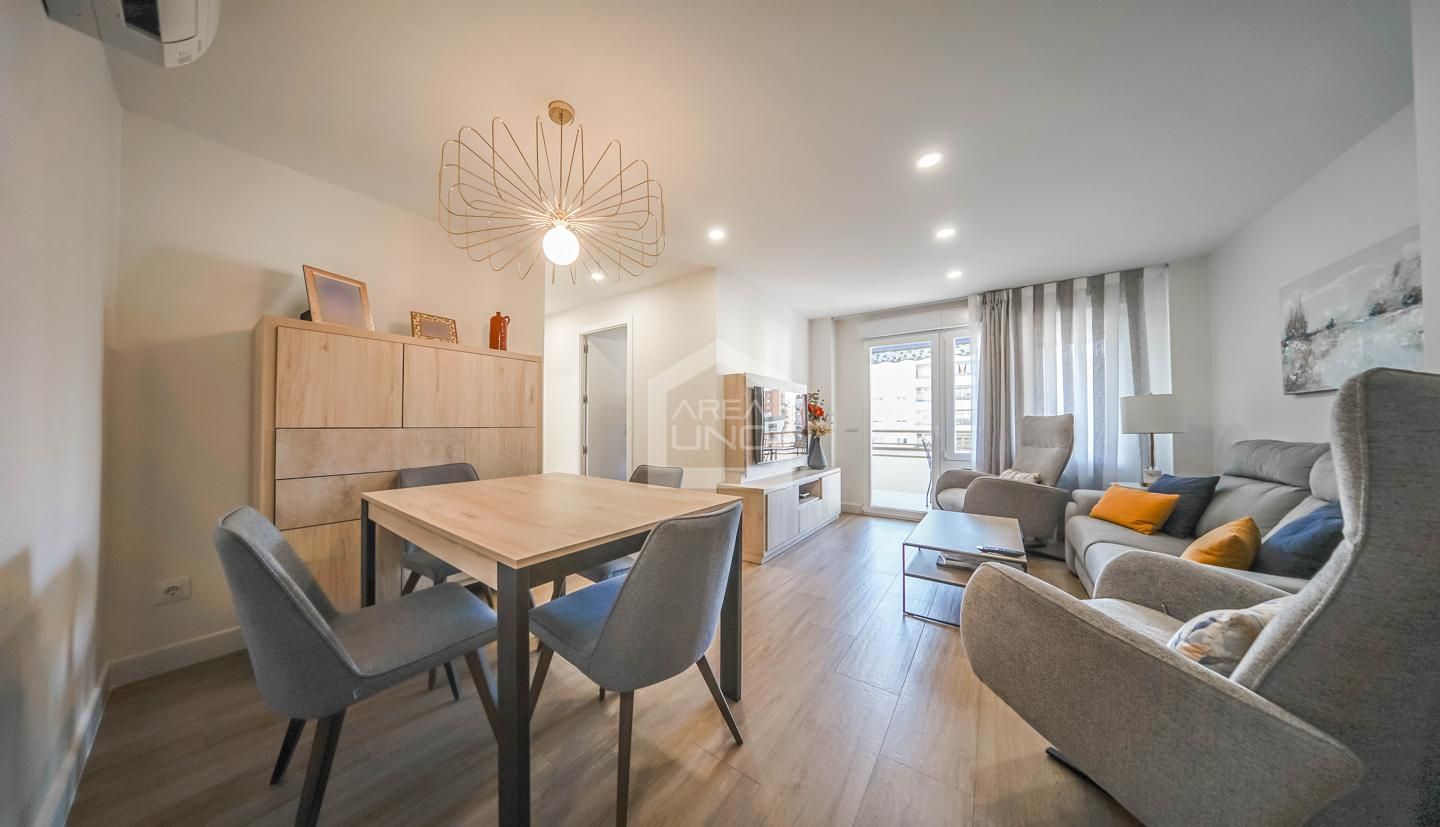 Living room of Flat for sale in Alcorcón  with Air Conditioner, Heating and Terrace