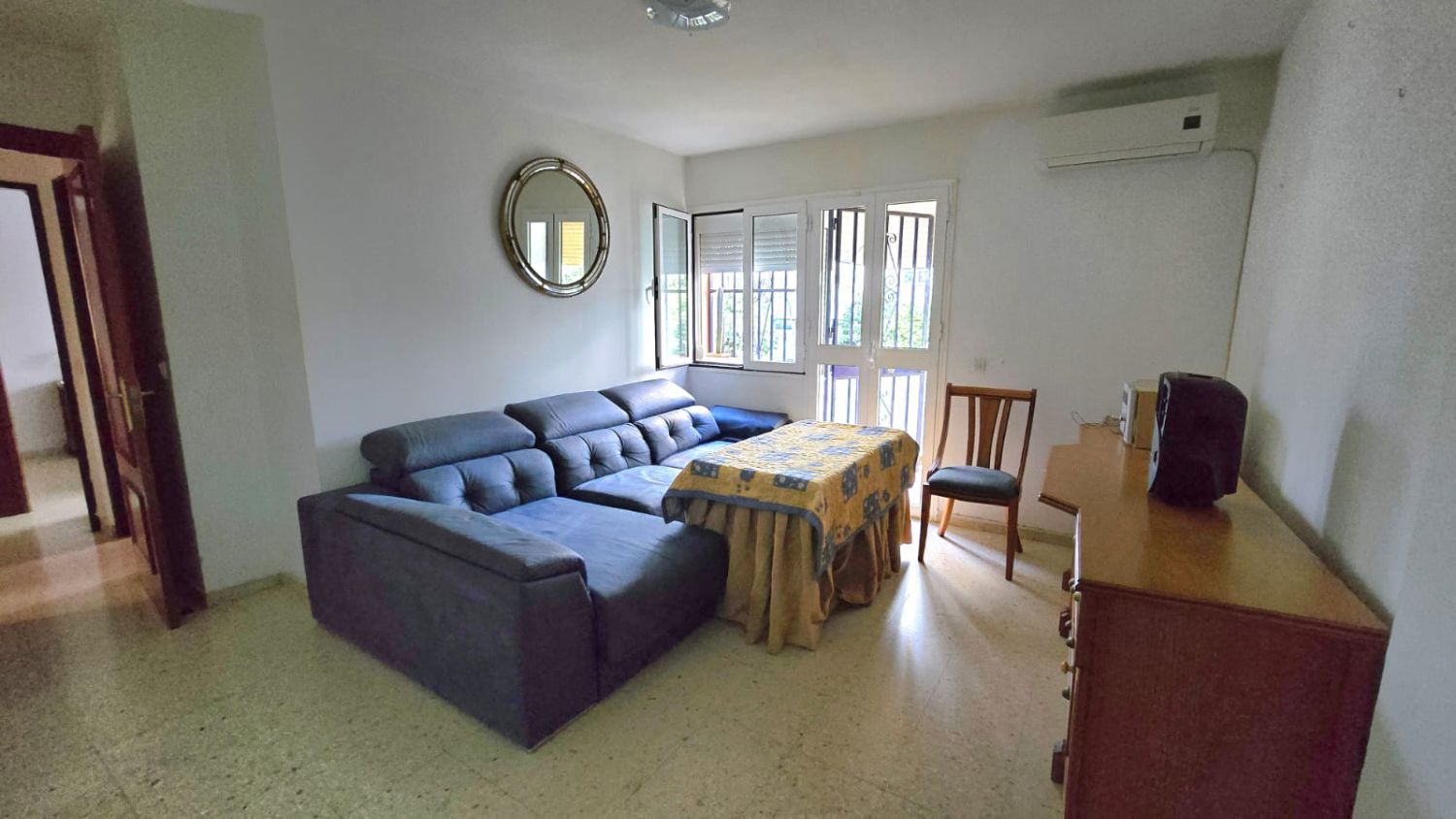 Sala d'estar de Pis en venda en Alcalá de Guadaira amb Aire condicionat i Terrassa