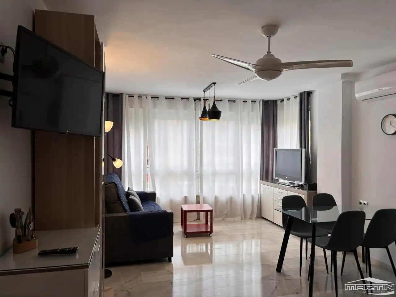 Sala d'estar de Estudi de lloguer en Torrox amb Aire condicionat, Traster i Piscina