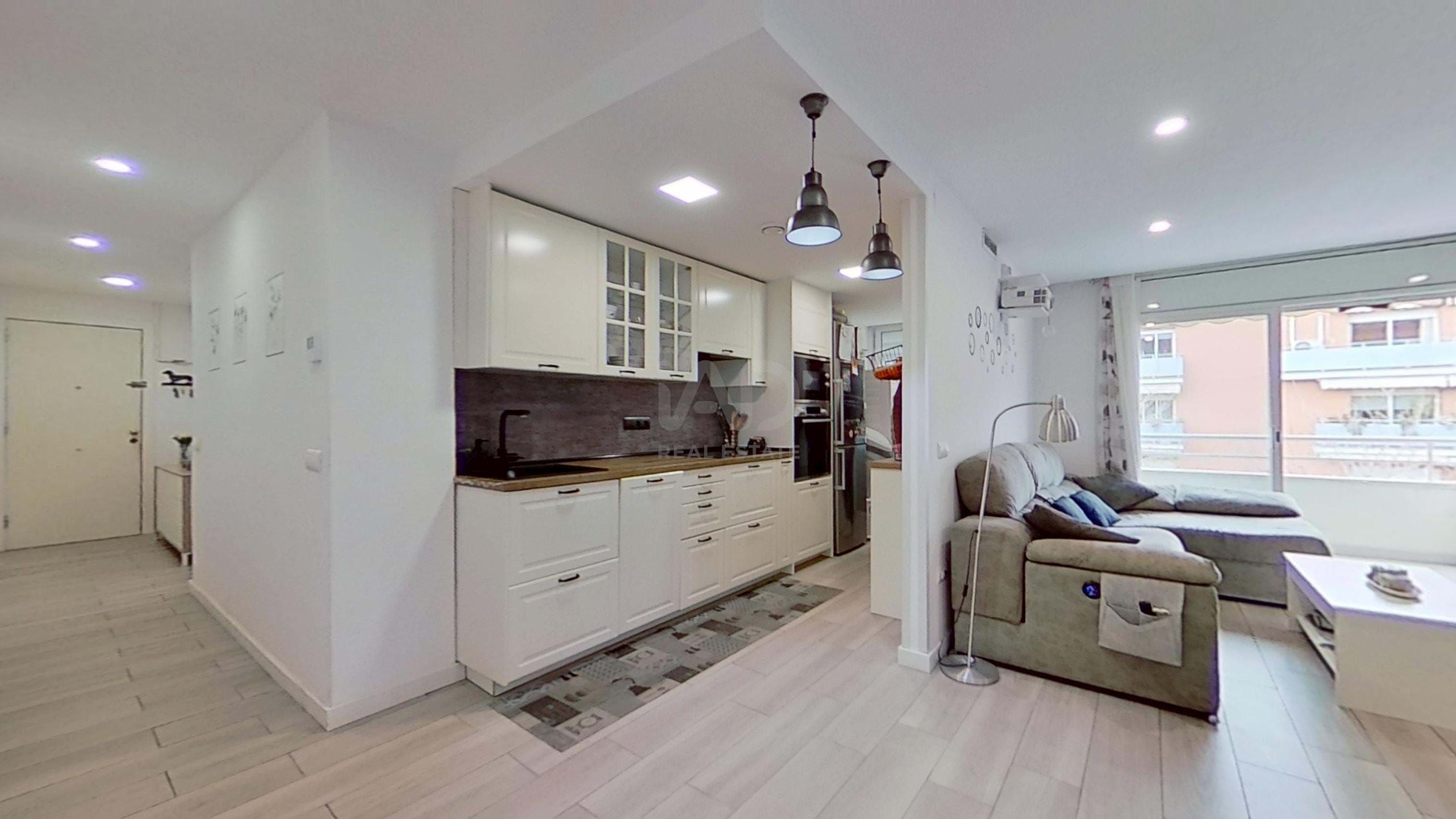 Kitchen of Flat for sale in Vilanova i la Geltrú  with Air Conditioner and Heating