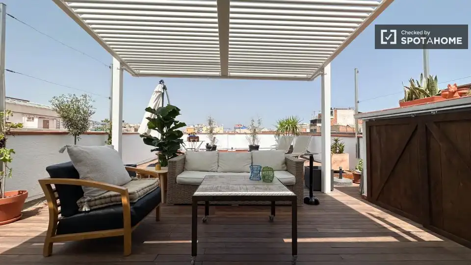 Flat with terrace to rent in Gràcia, imagen 2