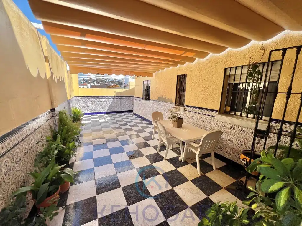 Terrace of Houses for sale in Dos Hermanas
