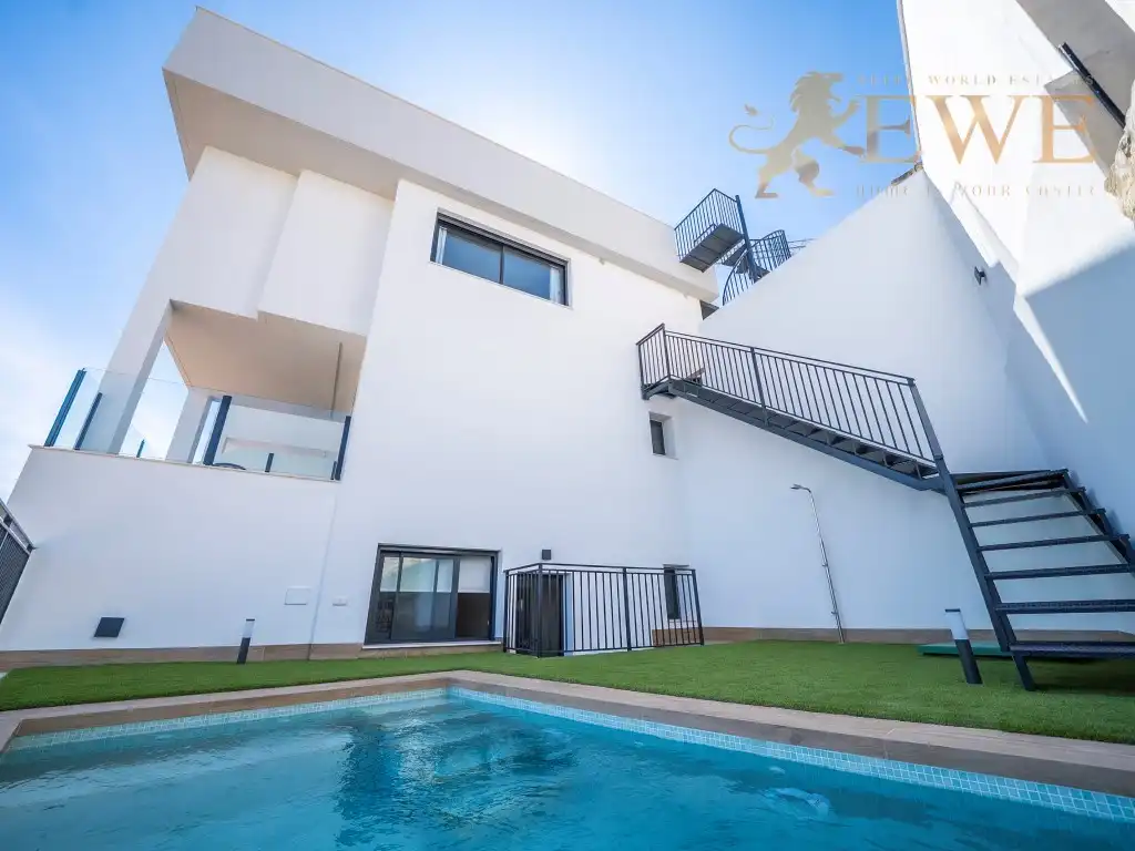 House for sale in Calle Alicante, imagen 2