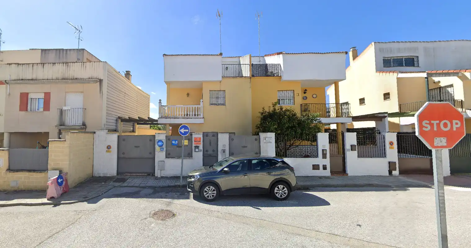 Vista exterior de Casa o xalet en venda en Gines