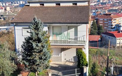 Vista exterior de Casa o xalet en venda en Ourense Capital  amb Balcó