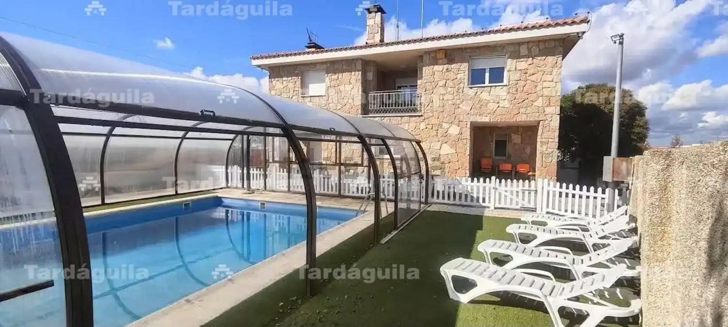 Haus mit Pool zum Verkauf in Calzada de Valdunciel