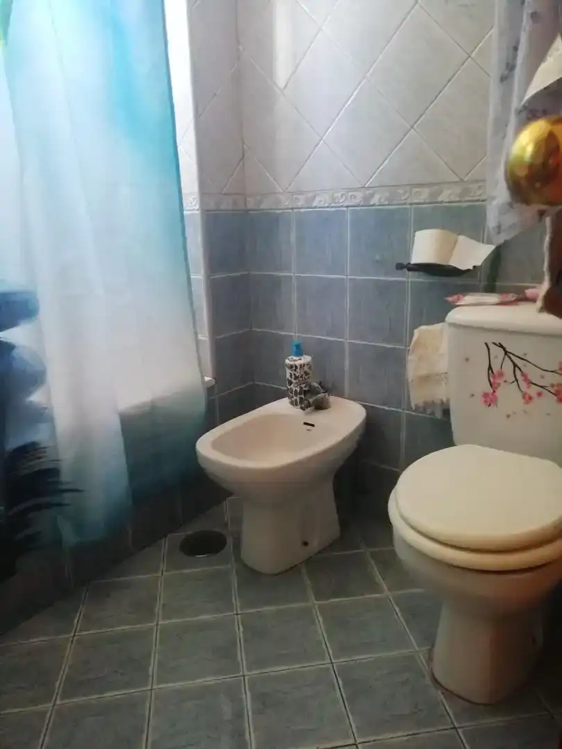 Baño de Piso en venta en Algeciras con Parquet, Trastero y Amueblado