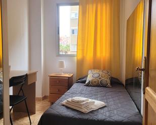 Bedroom of Flat to share in Las Palmas de Gran Canaria  with Air Conditioner and Terrace