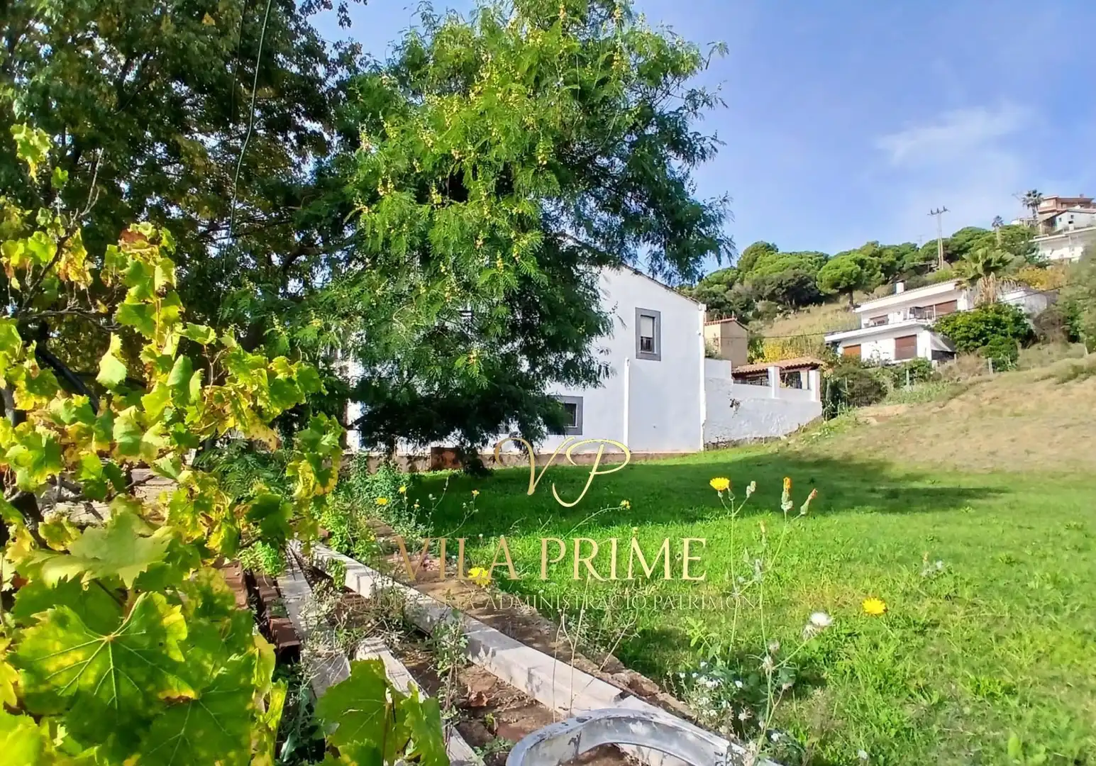 Country house zum Verkauf in Mataró mit Klimaanlage, Heizung und Privatgarten