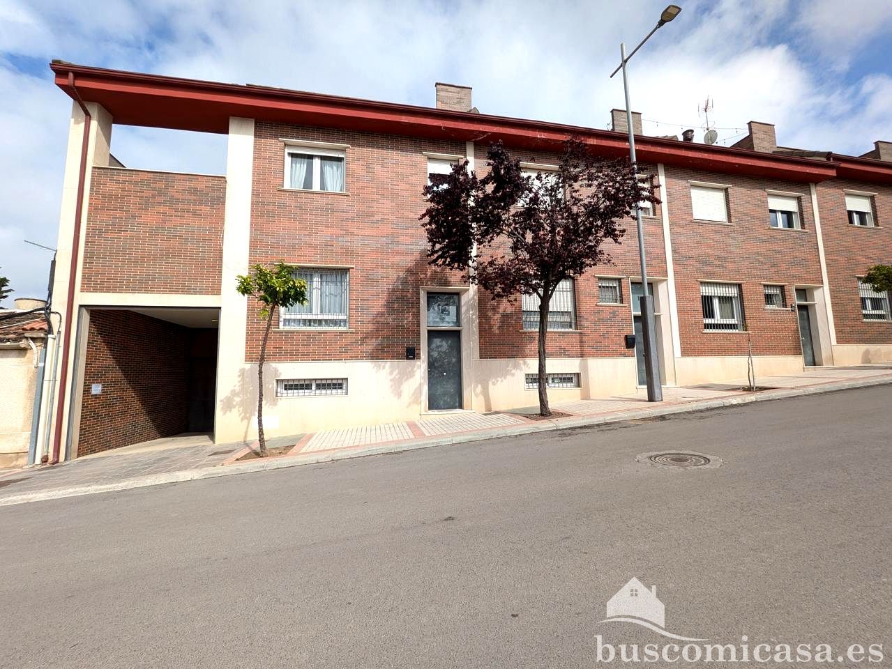 Vista exterior de Garatge en venda en Linares