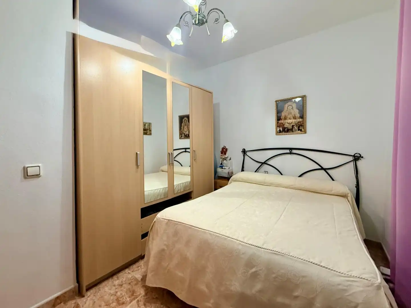 Habitación de Casa o chalet en venta en Carmona con Aire acondicionado, Jardín privado y Trastero