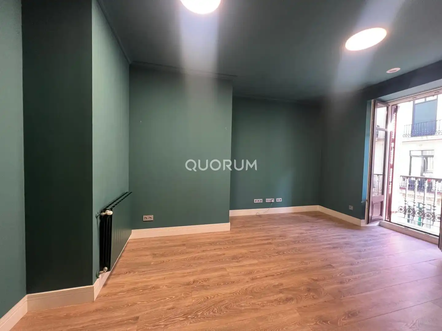 Piso de alquiler en Bilbao  con Calefacción, Parquet y Balcón