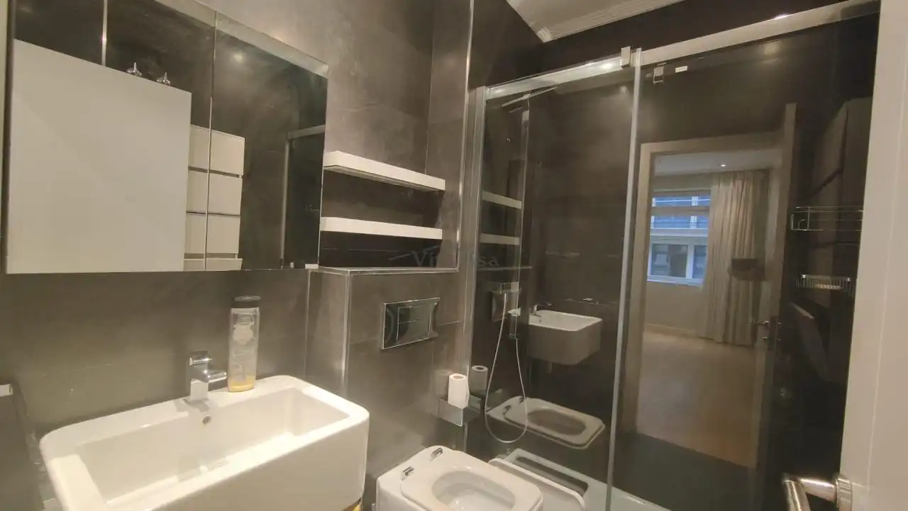 Bathroom of Flat for sale in Ourense Capital   with Heating and Parquet flooring