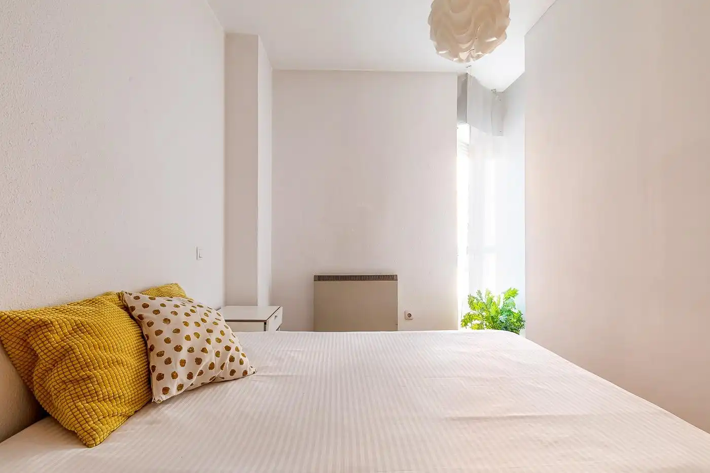 Habitación de Apartamento de alquiler en Madrid con Aire acondicionado, Calefacción y Amueblado