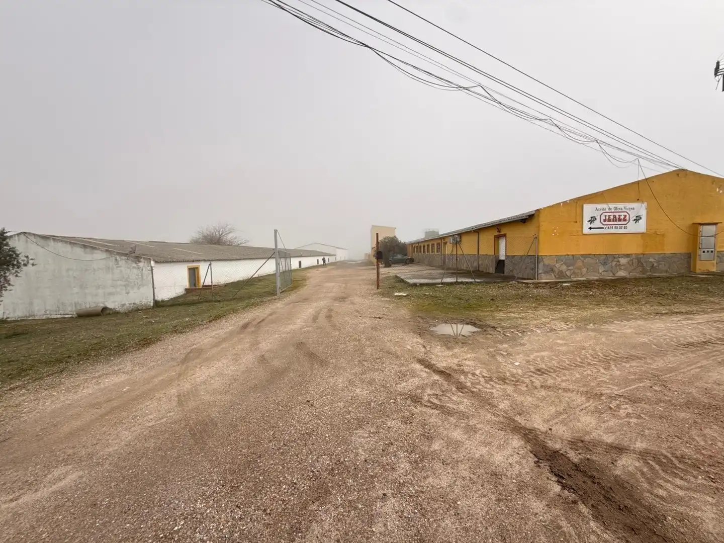 Vista exterior de Nave industrial en venta en Olías del Rey