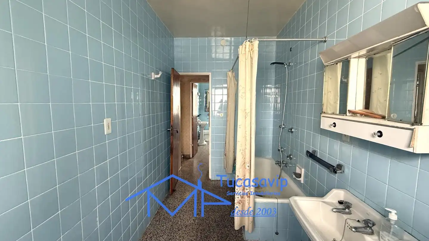 Baño de Piso en venta en Cebreros con Terraza