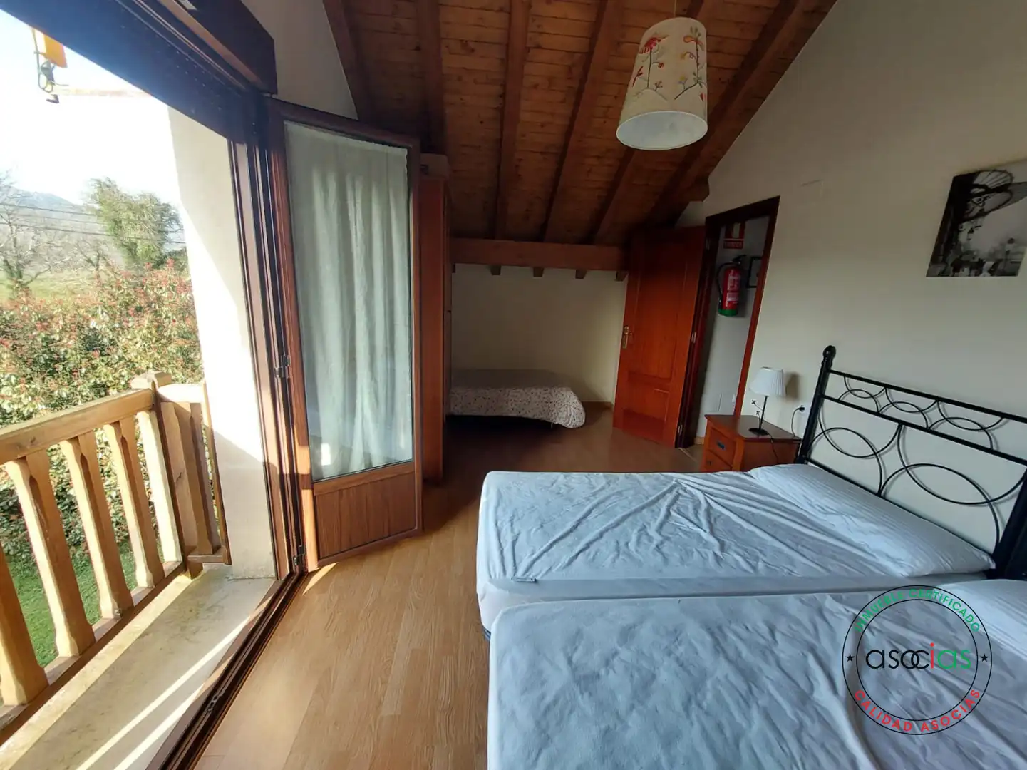 Dormitori de Casa o xalet en venda en Parres amb Calefacció, Jardí privat i Terrassa