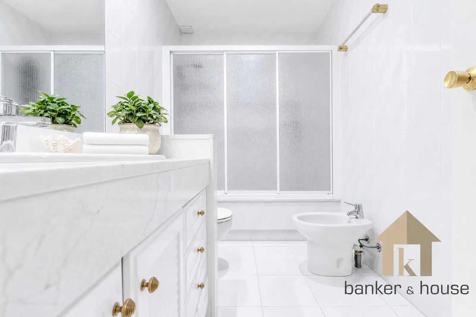 Bathroom of Detached homes for sale in Cerdanyola del Vallès  with Air Conditioner, Heating and Terrace