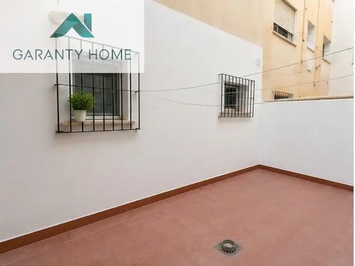 Vista exterior de Planta baja de alquiler en Málaga con Aire acondicionado, Jardín privado y Terraza