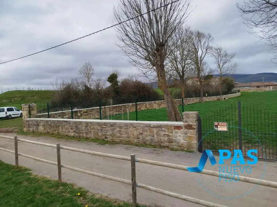 Residencial en venda en Valdáliga