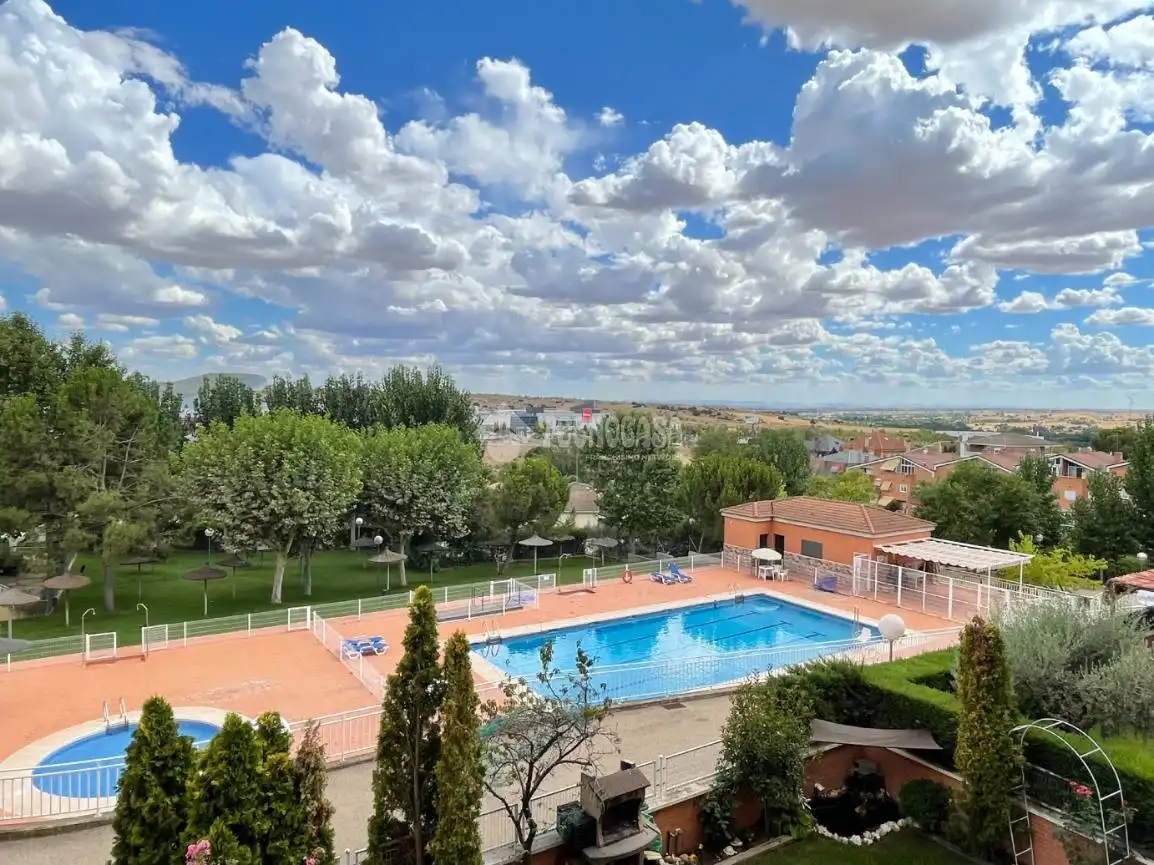 Piscina de Piso en venta en Móstoles con Aire acondicionado, Calefacción y Terraza