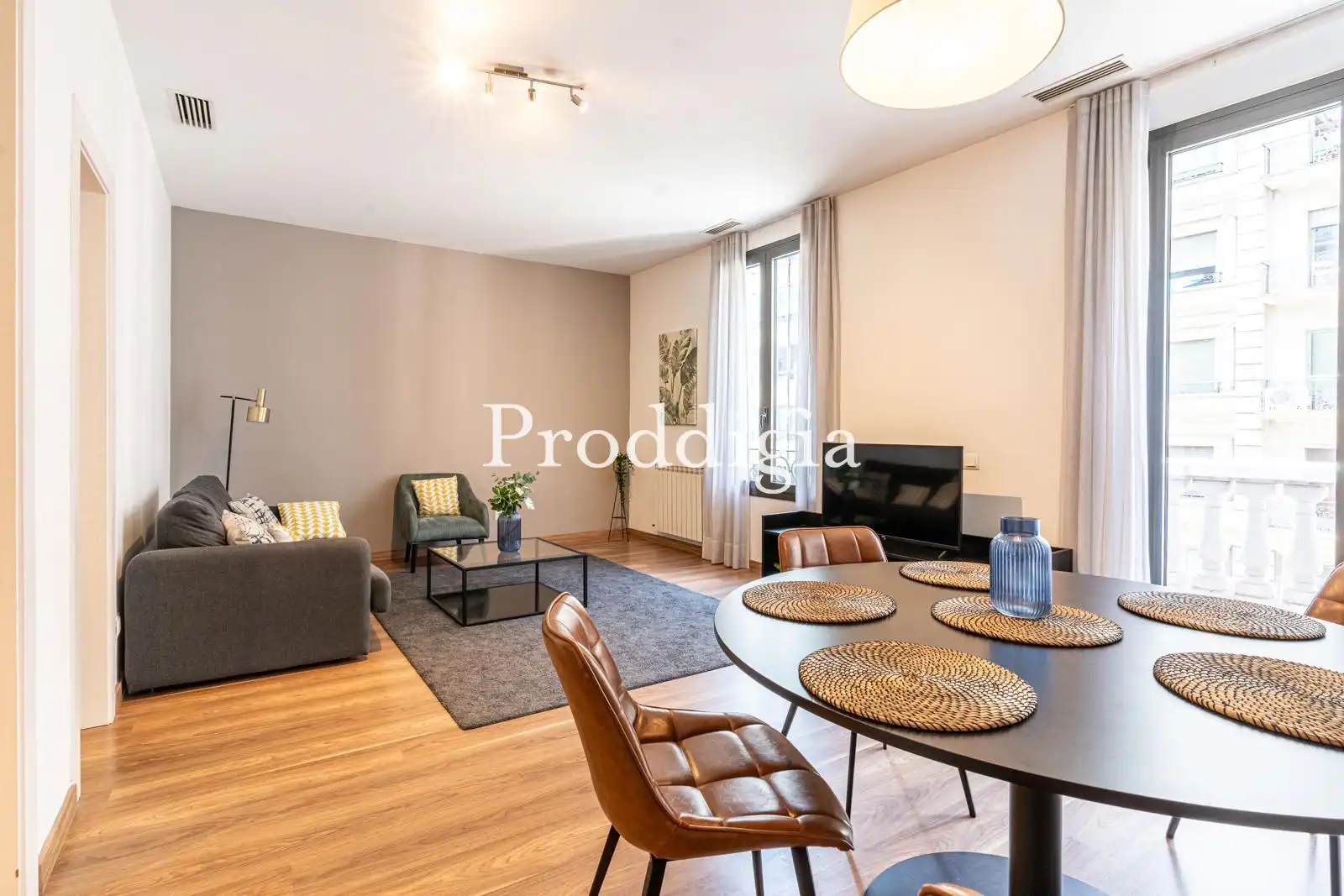 Living room of Flat for rent in Barcelona  with Air Conditioner and Furnished