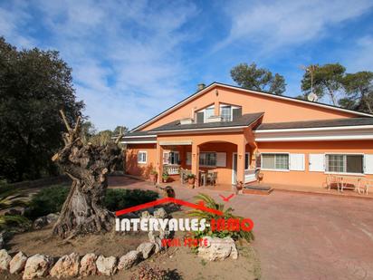 Vista exterior de Casa o xalet en venda en Lliçà d'Amunt amb Aire condicionat, Calefacció i Jardí privat