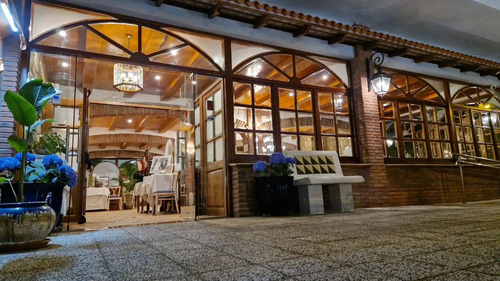 Locale commerciale in cessione a Fenals, imagen 32